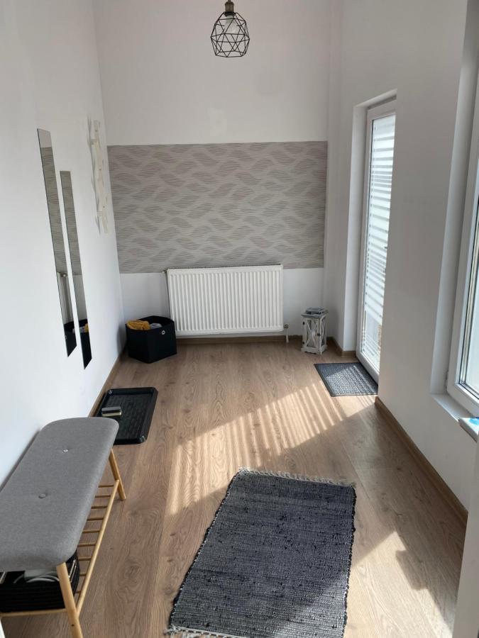 Fressh House Apartment Sincraieni Luaran gambar